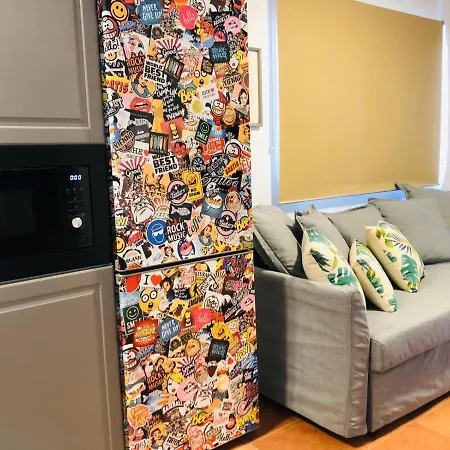 5 Min Walk From Yumbo! 128