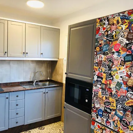 5 Min Walk From Yumbo! 128 Lägenhet *