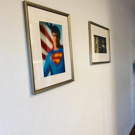 5 Min Walk From Yumbo! 128 Lägenhet