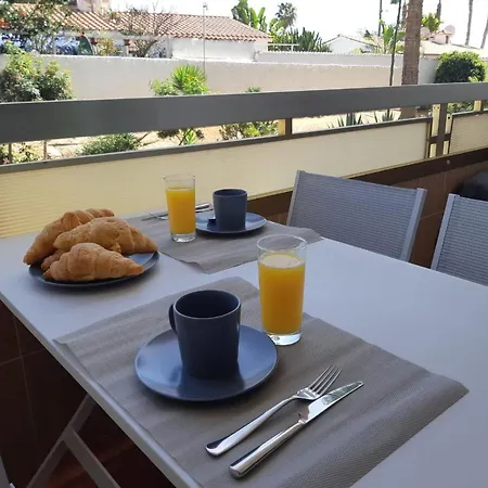 5 Min Walk From Yumbo! 128 Lägenhet